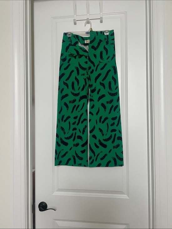 Maeve Pants - Maeve Green Wide-Leg Cropped Pants with Black Abstract Print